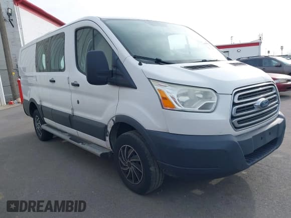✅ 2015 Ford Transit Cargo • VIN: 1FTNR1ZM7FKB03582 • Лот: 41496652. Опубликован ранее на IAAI с пробегом 205 663 миль. Бесплатный доступ к архиву аукционных продаж из США и подробный отчёт об истории автомобиля на DreamBid. Изображение 1.