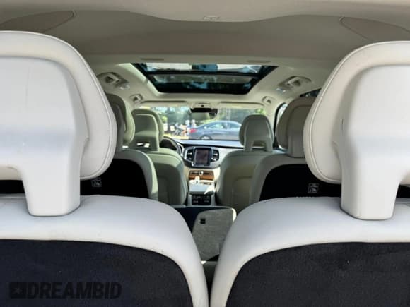 ✅ 2016 Volvo XC90 T8 Inscription • VIN: YV4BC0PL9G1042877 • Lot: 66045595. Wystawiony na Copart z przebiegiem 147 922 mil. Bezpłatny archiwum sprzedaży aukcyjnych z USA i szczegółowy raport historii pojazdu na DreamBid. Zdjęcie 10.