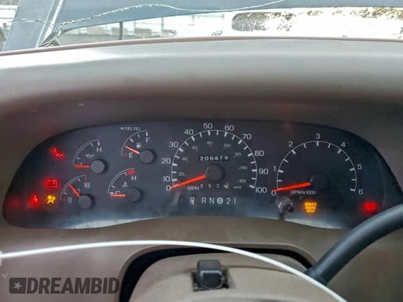 ✅ 1999 Ford F-250 XL • VIN: 1FTNW21S8XEF05488 • Lot: 89860525. Listed on Copart with 206,479 mi. Free auction sales archive from the USA and detailed vehicle history report at DreamBid. Image 9.