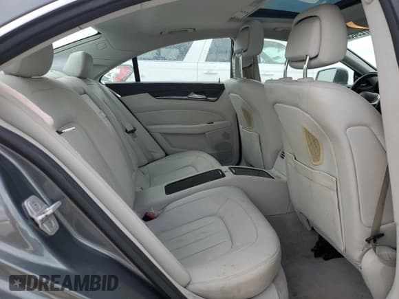 ✅ 2016 Mercedes-Benz CLS 400 • VIN: WDDLJ6FBXGA180765 • Lot: 87296525. Wystawiony na Copart z przebiegiem 165 926 mil. Bezpłatny archiwum sprzedaży aukcyjnych z USA i szczegółowy raport historii pojazdu na DreamBid. Zdjęcie 10.