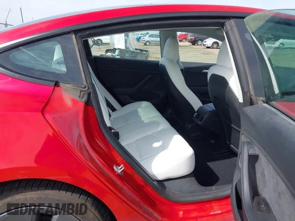 ✅ 2022 Tesla Model 3 Long Range • VIN: 5YJ3E1EB2NF260780 • Lot: 42018319. Wystawiony na IAAI z przebiegiem 48 920 mil. Bezpłatny archiwum sprzedaży aukcyjnych z USA i szczegółowy raport historii pojazdu na DreamBid. Zdjęcie 8.