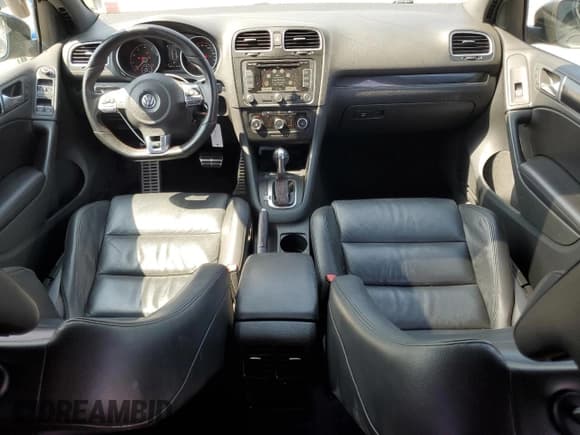 ✅ 2014 Volkswagen Golf GTI Wolfsburg Edition • VIN: WVWHD7AJ7EW005529 • Lot: 70627374. Wystawiony na Copart z przebiegiem 104 151 mil. Bezpłatny archiwum sprzedaży aukcyjnych z USA i szczegółowy raport historii pojazdu na DreamBid. Zdjęcie 8.