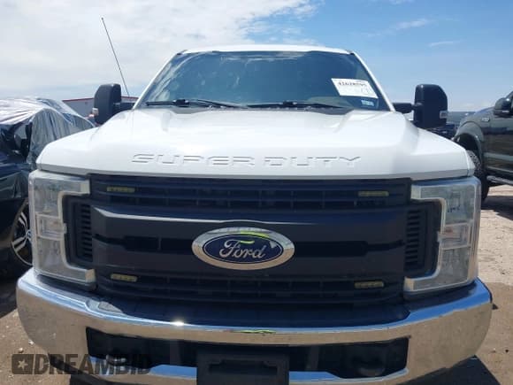 ✅ 2019 Ford F-250 XL • VIN: 1FT7W2A64KEE32821 • Lot: 42628595. Listed on IAAI with 264,682 mi. Free auction sales archive from the USA and detailed vehicle history report at DreamBid. Image 6.