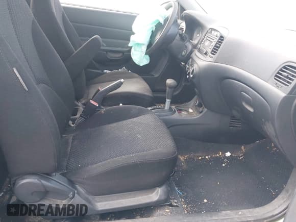 ✅ 2008 Hyundai Accent GS • VIN: KMHCM36C28U064545 • Лот: 41958102. Опубликован ранее на IAAI с пробегом 120 679 миль. Бесплатный доступ к архиву аукционных продаж из США и подробный отчёт об истории автомобиля на DreamBid. Изображение 5.