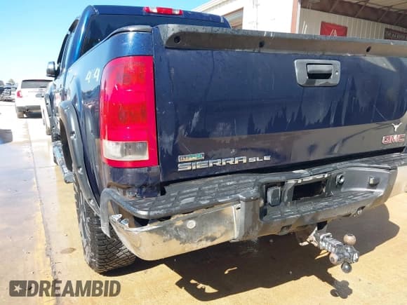 ✅ 2011 GMC Sierra 1500 SLE • VIN: 3GTP2VE32BG175986 • Лот: 43688060. Опубликован ранее на IAAI с пробегом 152 834 миль. Бесплатный доступ к архиву аукционных продаж из США и подробный отчёт об истории автомобиля на DreamBid. Изображение 6.