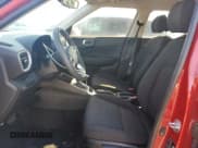 ✅ 2022 Hyundai Venue SE • VIN: KMHRB8A30NU149318 • Lot: 86639124. Wystawiony na Copart z przebiegiem 58 620 mil. Bezpłatny archiwum sprzedaży aukcyjnych z USA i szczegółowy raport historii pojazdu na DreamBid. Zdjęcie 7.