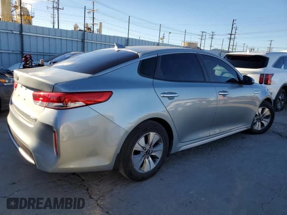 ✅ 2017 Kia Optima • VIN: KNAGT4LE4H5012300 • Lot: 87220275. Wystawiony na Copart z przebiegiem 138 098 mil. Bezpłatny archiwum sprzedaży aukcyjnych z USA i szczegółowy raport historii pojazdu na DreamBid. Zdjęcie 3.