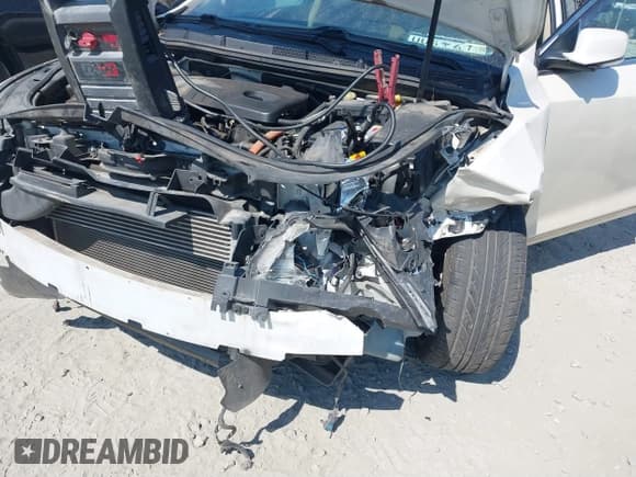 ✅ 2013 Buick LaCrosse Leather • VIN: 1G4GC5ER0DF293374 • Lot: 40529730. Wystawiony na IAAI z przebiegiem 159 873 mil. Bezpłatny archiwum sprzedaży aukcyjnych z USA i szczegółowy raport historii pojazdu na DreamBid. Zdjęcie 6.