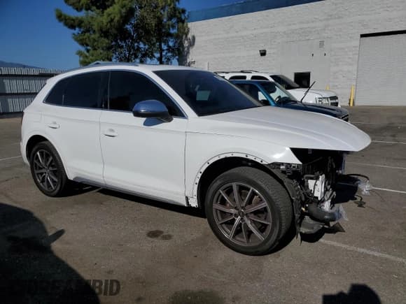 ✅ 2022 Audi SQ5 Premium • VIN: WA1A4AFYXN2028485 • Lot: 69075494. Listed on Copart with 24,526 mi. Free auction sales archive from the USA and detailed vehicle history report at DreamBid. Image 4.