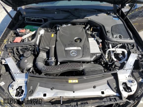 ✅ 2018 Mercedes-Benz E 300 • VIN: WDDZF4JB1JA318109 • Lot: 69402835. Wystawiony na Copart z przebiegiem 256 161 mil. Bezpłatny archiwum sprzedaży aukcyjnych z USA i szczegółowy raport historii pojazdu na DreamBid. Zdjęcie 11.