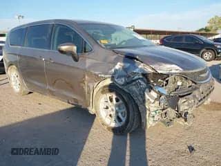 ✅ 2017 Chrysler Pacifica Touring • VIN: 2C4RC1DG6HR570632 • Lot: 43462724. Listed on IAAI with 123,192 mi. Free auction sales archive from the USA and detailed vehicle history report at DreamBid. Image 1.