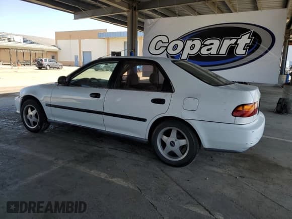 ✅ 1993 Honda Civic DX • VIN: JHMEG8649PS042321 • Lot: 56007165. Listed on Copart with 230,225 mi. Free auction sales archive from the USA and detailed vehicle history report at DreamBid. Image 2.