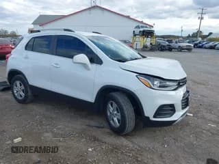 ✅ 2020 Chevrolet Trax LT • VIN: KL7CJPSB5LB000700 • Lot: 43531707. Wystawiony na IAAI z przebiegiem 28 920 mil. Bezpłatny archiwum sprzedaży aukcyjnych z USA i szczegółowy raport historii pojazdu na DreamBid. Zdjęcie 1.