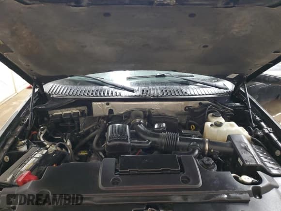 ✅ 2013 Ford Expedition XLT • VIN: 1FMJU1J58DEF35090 • Lot: 52794125. Listed on Copart with 192,132 mi. Free auction sales archive from the USA and detailed vehicle history report at DreamBid. Image 12.