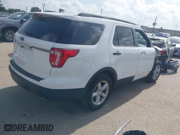 ✅ 2018 Ford Explorer • VIN: 1FM5K7B82JGB42687 • Lot: 42546177. Wystawiony na IAAI z przebiegiem 43 055 mil. Bezpłatny archiwum sprzedaży aukcyjnych z USA i szczegółowy raport historii pojazdu na DreamBid. Zdjęcie 4.