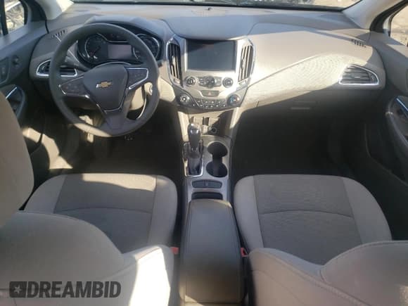 ✅ 2017 Chevrolet Cruze LT • VIN: 1G1BE5SM3H7195210 • Lot: 39457543. Listed on Copart with 89,591 mi. Free auction sales archive from the USA and detailed vehicle history report at DreamBid. Image 8.