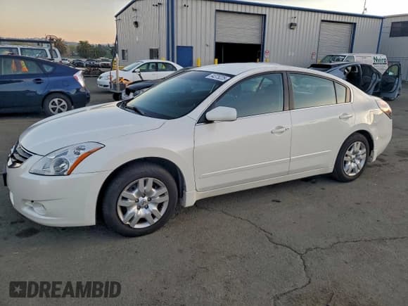 ✅ 2012 Nissan Altima SL • VIN: 1N4AL2AP9CC141516 • Лот: 94375225. Опубликован ранее на Copart с пробегом 147 775 миль. Бесплатный доступ к архиву аукционных продаж из США и подробный отчёт об истории автомобиля на DreamBid. Изображение 1.