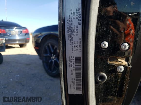 ✅ 2020 Dodge Challenger SXT • VIN: 2C3CDZAG1LH161589 • Lot: 70772102. Wystawiony na Copart z przebiegiem 16 510 mil. Bezpłatny archiwum sprzedaży aukcyjnych z USA i szczegółowy raport historii pojazdu na DreamBid. Zdjęcie 13.