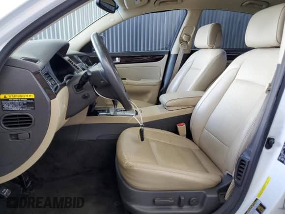 2011 Hyundai Genesis z VIN KMHGC4DE5BU135775, wystawiony jako Copart lot #69180455 z przebiegiem 86 826 mil mil oraz Szkoda całkowita • Salvage title. Historia ofert i sprzedaży dostępna na DreamBid. Obrazek 7.