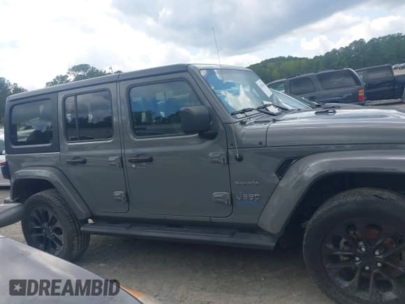 ✅ 2023 Jeep Wrangler Sahara • VIN: 1C4JJXP67PW641660 • Lot: 43045618. Listed on IAAI with 53,182 mi. Free auction sales archive from the USA and detailed vehicle history report at DreamBid. Image 13.
