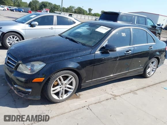 ✅ 2014 Mercedes-Benz C 250 Sport • VIN: WDDGF4HB9EA964050 • Lot: 42972589. Listed on IAAI with 183,610 mi. Free auction sales archive from the USA and detailed vehicle history report at DreamBid. Image 17.