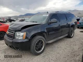 2014 Chevrolet Suburban LT z VIN 1GNSKJE79ER208905, wystawiony jako Copart lot #69752065 z przebiegiem 105 649 mil mil oraz Szkoda całkowita • Salvage title. Historia ofert i sprzedaży dostępna na DreamBid. Obrazek 1.