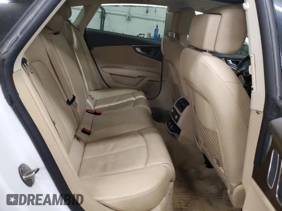 ✅ 2015 Audi A7 Premium Plus • VIN: WAUWMAFC3FN002842 • Lot: 82123764. Wystawiony na Copart z przebiegiem 102 162 mil. Bezpłatny archiwum sprzedaży aukcyjnych z USA i szczegółowy raport historii pojazdu na DreamBid. Zdjęcie 10.