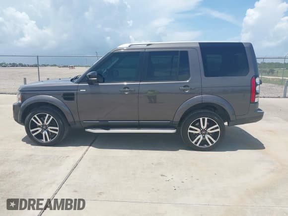 ✅ 2016 Land Rover LR4 HSE Lux • VIN: SALAK2V69GA833946 • Лот: 42527377. Опубликован ранее на IAAI с пробегом 80 195 миль. Бесплатный доступ к архиву аукционных продаж из США и подробный отчёт об истории автомобиля на DreamBid. Изображение 14.