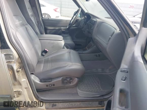 ✅ 1999 Mercury Mountaineer • VIN: 4M2ZU52E1XUJ26317 • Lot: 42606083. Listed on IAAI with 126,554 mi. Free auction sales archive from the USA and detailed vehicle history report at DreamBid. Image 5.