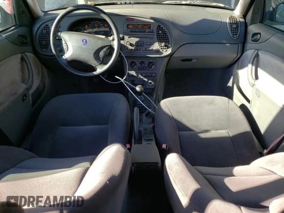 ✅ 2001 Saab 9-3 • VIN: YS3DD55H812039435 • Lot: 80492954. Wystawiony na Copart z przebiegiem 115 369 mil. Bezpłatny archiwum sprzedaży aukcyjnych z USA i szczegółowy raport historii pojazdu na DreamBid. Zdjęcie 8.