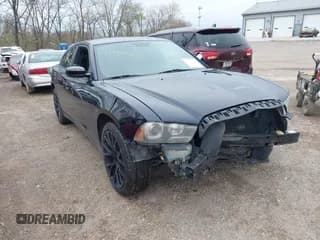 ✅ 2011 Dodge Charger RT Plus • VIN: 2B3CL5CT2BH567852 • Lot: 41957427. Wystawiony na IAAI z przebiegiem 202 330 mil. Bezpłatny archiwum sprzedaży aukcyjnych z USA i szczegółowy raport historii pojazdu na DreamBid. Zdjęcie 1.