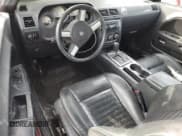 ✅ 2010 Dodge Challenger SE • VIN: 2B3CJ4DV8AH144675 • Lot: 45010765. Wystawiony na Copart z przebiegiem 133 594 mil. Bezpłatny archiwum sprzedaży aukcyjnych z USA i szczegółowy raport historii pojazdu na DreamBid. Zdjęcie 8.