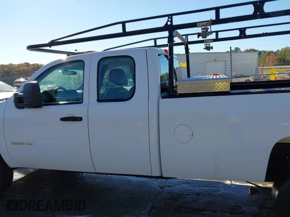 ✅ 2013 Chevrolet Silverado 2500HD Work Truck • VIN: 1GC2CVCG2DZ185563 • Lot: 43411016. Wystawiony na IAAI z przebiegiem 221 398 mil. Bezpłatny archiwum sprzedaży aukcyjnych z USA i szczegółowy raport historii pojazdu na DreamBid. Zdjęcie 14.