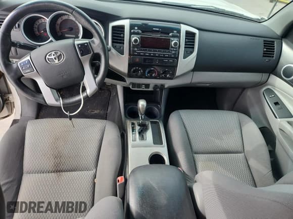 ✅ 2012 Toyota Tacoma PreRunner • VIN: 5TFJX4GN0CX007003 • Лот: 93154055. Опубликован ранее на Copart с пробегом 220 535 миль. Бесплатный доступ к архиву аукционных продаж из США и подробный отчёт об истории автомобиля на DreamBid. Изображение 8.