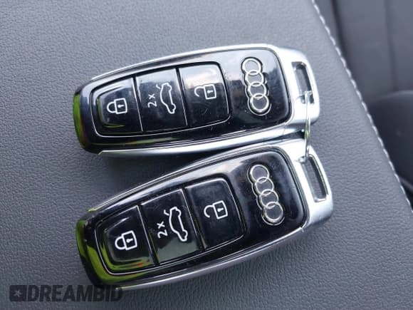 ✅ 2024 Audi Q8 e-tron Sportback S line Premium Plus • VIN: WA1CAAGE1RB030864 • Lot: 41815918. Listed on IAAI with 13,341 mi. Free auction sales archive from the USA and detailed vehicle history report at DreamBid. Image 11.