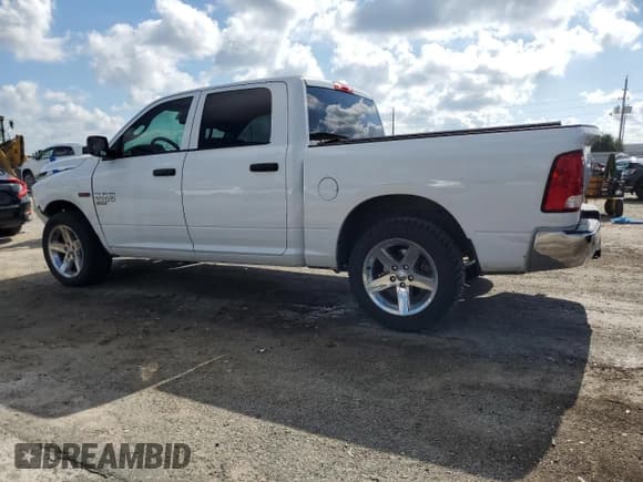 ✅ 2019 Ram 1500 Tradesman • VIN: 1C6RR6KM6KS720708 • Lot: 66875765. Wystawiony na Copart z przebiegiem 71 035 mil. Bezpłatny archiwum sprzedaży aukcyjnych z USA i szczegółowy raport historii pojazdu na DreamBid. Zdjęcie 2.