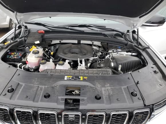 ✅ 2022 Jeep Grand Cherokee Overland • VIN: 1C4RJYD68N8759747 • Lot: 81474773. Listed on Copart with 12,506 mi. Free auction sales archive from the USA and detailed vehicle history report at DreamBid. Image 12.