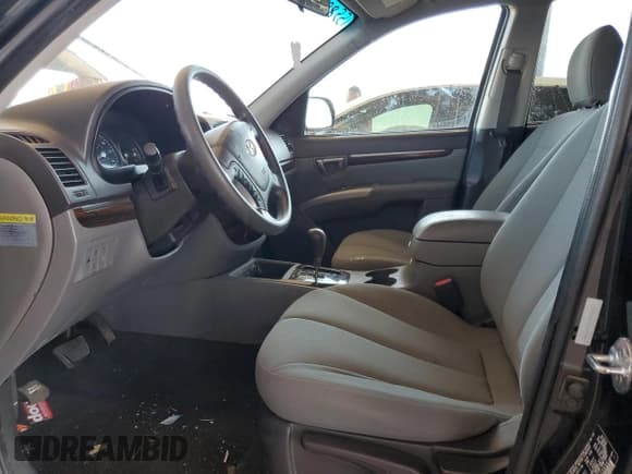 ✅ 2012 Hyundai Santa Fe GLS • VIN: 5XYZGDAB4CG155854 • Lot: 70053684. Listed on Copart with 251,318 mi. Free auction sales archive from the USA and detailed vehicle history report at DreamBid. Image 7.