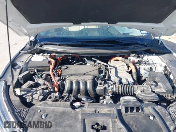 ✅ 2018 Honda Clarity Touring • VIN: JHMZC5F35JC012429 • Lot: 43386636. Wystawiony na IAAI z przebiegiem 77 998 mil. Bezpłatny archiwum sprzedaży aukcyjnych z USA i szczegółowy raport historii pojazdu na DreamBid. Zdjęcie 10.