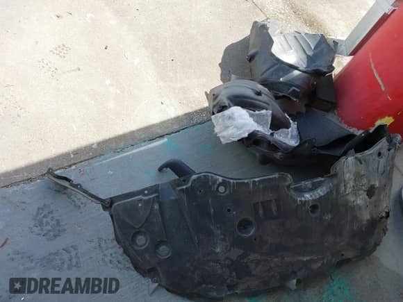 2022 Toyota Camry SE z VIN 4T1G11AK2NU651062, wystawiony jako IAAI lot #42473429 z przebiegiem 46 906 mil mil oraz . Historia ofert i sprzedaży dostępna na DreamBid. Obrazek 12.