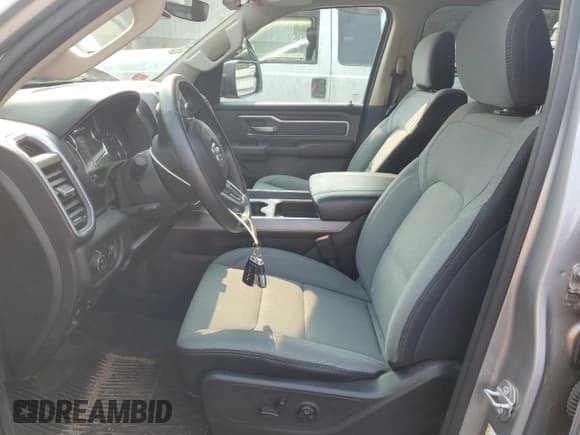 ✅ 2020 Ram 1500 Big Horn • VIN: 1C6SRFFTXLN155723 • Lot: 67360985. Listed on Copart with 45,660 mi. Free auction sales archive from the USA and detailed vehicle history report at DreamBid. Image 7.