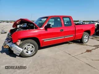 2004 Chevrolet Silverado 1500 LS with VIN 2GCEC19VX41110663, listed as a Copart auction lot 80302605 with 207,956 mi miles and Salvage title. Bid and sale history available at DreamBid. Image 1.