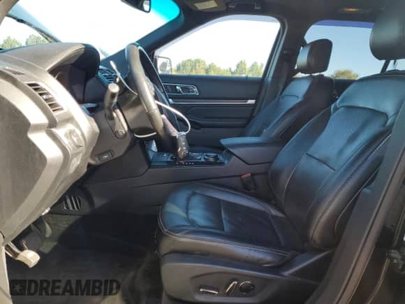 2017 Ford Explorer Limited с VIN 1FM5K8F88HGA17056, выставлен на аукционе Copart как лот 87206515 с пробегом 83 630 миль миль и Списание • Salvage title. История ставок и продаж доступна на DreamBid. Изображение 7.