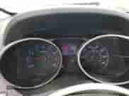 2013 Hyundai Tucson GLS z VIN KM8JU3AC6DU653140, wystawiony jako Copart lot #56669105 z przebiegiem 162 901 mil mil oraz Szkoda całkowita • Salvage title. Historia ofert i sprzedaży dostępna na DreamBid. Obrazek 9.