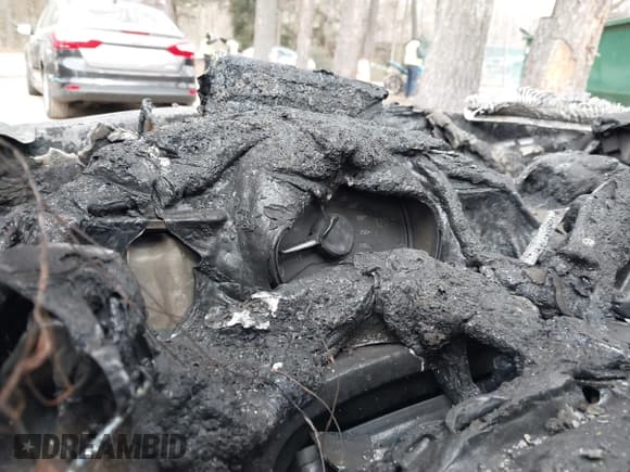 ✅ 2020 Honda HR-V EX-L • VIN: 3CZRU5H76LM717170 • Lot: 41380204. Wystawiony na IAAI z przebiegiem Nie podano. Bezpłatny archiwum sprzedaży aukcyjnych z USA i szczegółowy raport historii pojazdu na DreamBid. Zdjęcie 7.