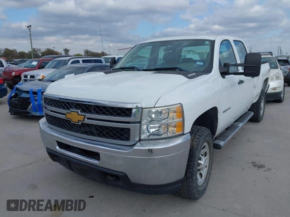 ✅ 2013 Chevrolet Silverado 2500HD Work Truck • VIN: 1GC1KVCG4DF184589 • Lot: 43727828. Wystawiony na IAAI z przebiegiem 201 125 mil. Bezpłatny archiwum sprzedaży aukcyjnych z USA i szczegółowy raport historii pojazdu na DreamBid. Zdjęcie 19.