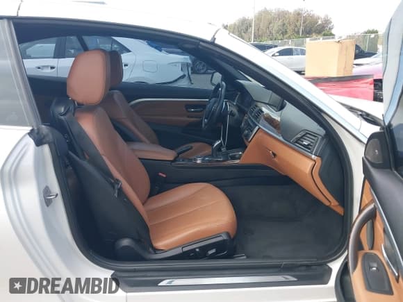 ✅ 2015 BMW 4 Series 428i • VIN: WBA3V7C56F5A24605 • Лот: 42506958. Опубликован ранее на IAAI с пробегом 126 698 миль. Бесплатный доступ к архиву аукционных продаж из США и подробный отчёт об истории автомобиля на DreamBid. Изображение 5.