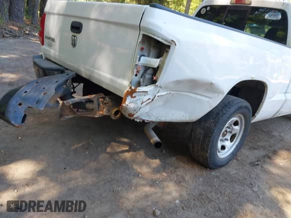 2008 Dodge Dakota ST с VIN 1D7HE22K98S531573, выставлен на аукционе IAAI как лот 43083371 с пробегом 185 298 миль миль и . История ставок и продаж доступна на DreamBid. Изображение 12.