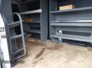 ✅ 2019 Ford Transit • VIN: 1FTBW2CM1KKB80159 • Lot: 42216481. Wystawiony na IAAI z przebiegiem 146 200 mil. Bezpłatny archiwum sprzedaży aukcyjnych z USA i szczegółowy raport historii pojazdu na DreamBid. Zdjęcie 8.