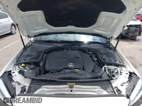 ✅ 2019 Mercedes-Benz C 300 • VIN: 55SWF8EBXKU306059 • Lot: 42760067. Wystawiony na IAAI z przebiegiem 21 034 mil. Bezpłatny archiwum sprzedaży aukcyjnych z USA i szczegółowy raport historii pojazdu na DreamBid. Zdjęcie 10.